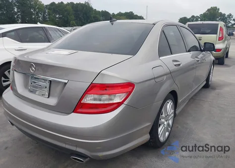 2009 Mercedes-Benz C 300 Sport из США, поврежденный, VIN WDDGF54X09R072655